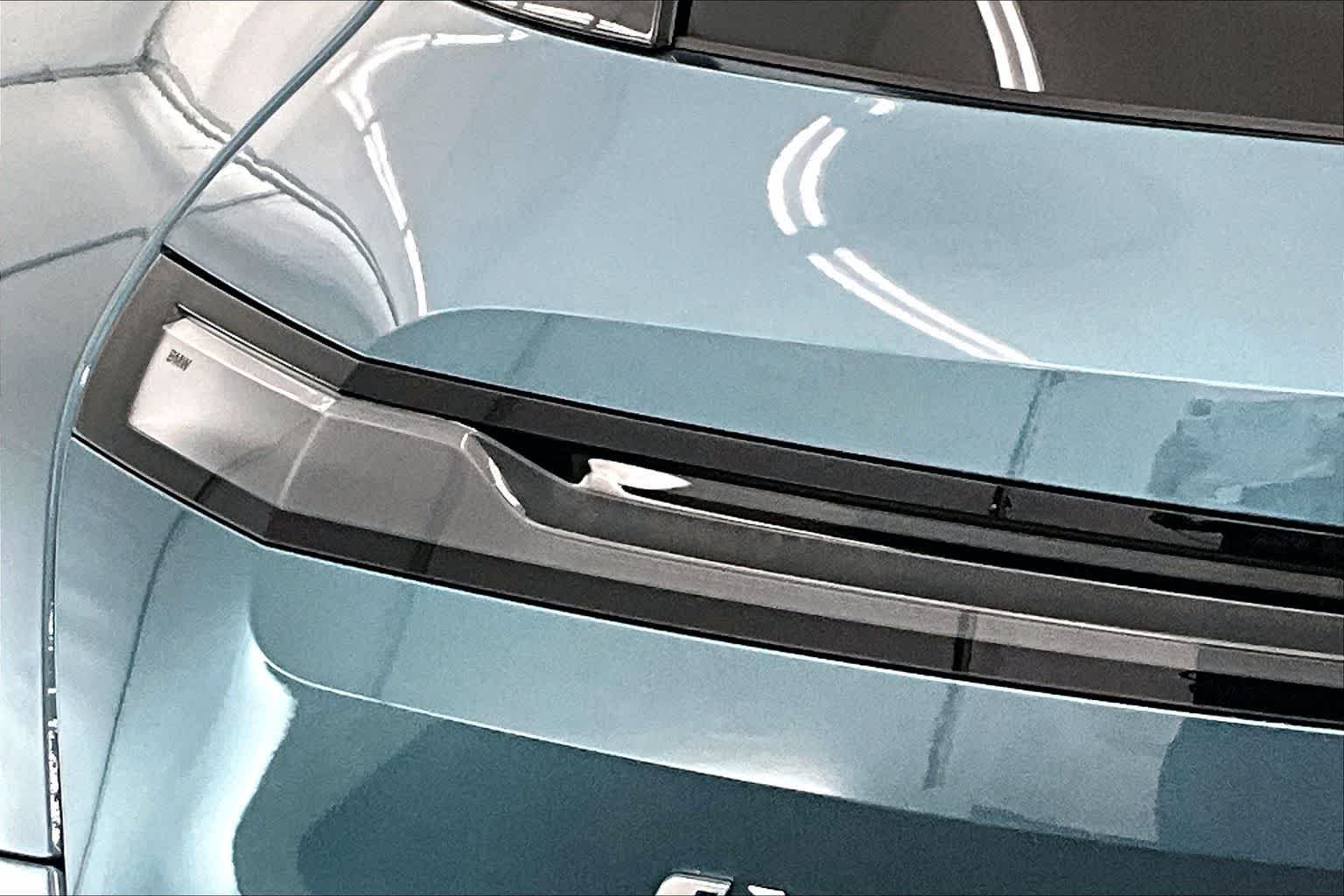 2025 BMW iX xDrive50
