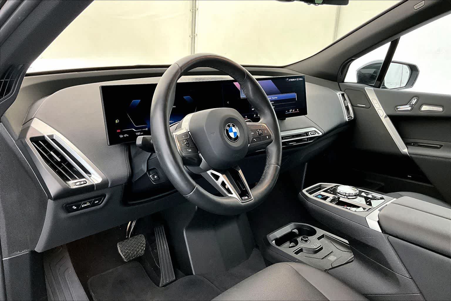 2025 BMW iX xDrive50