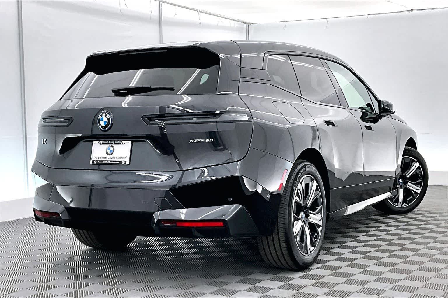 2025 BMW iX xDrive50