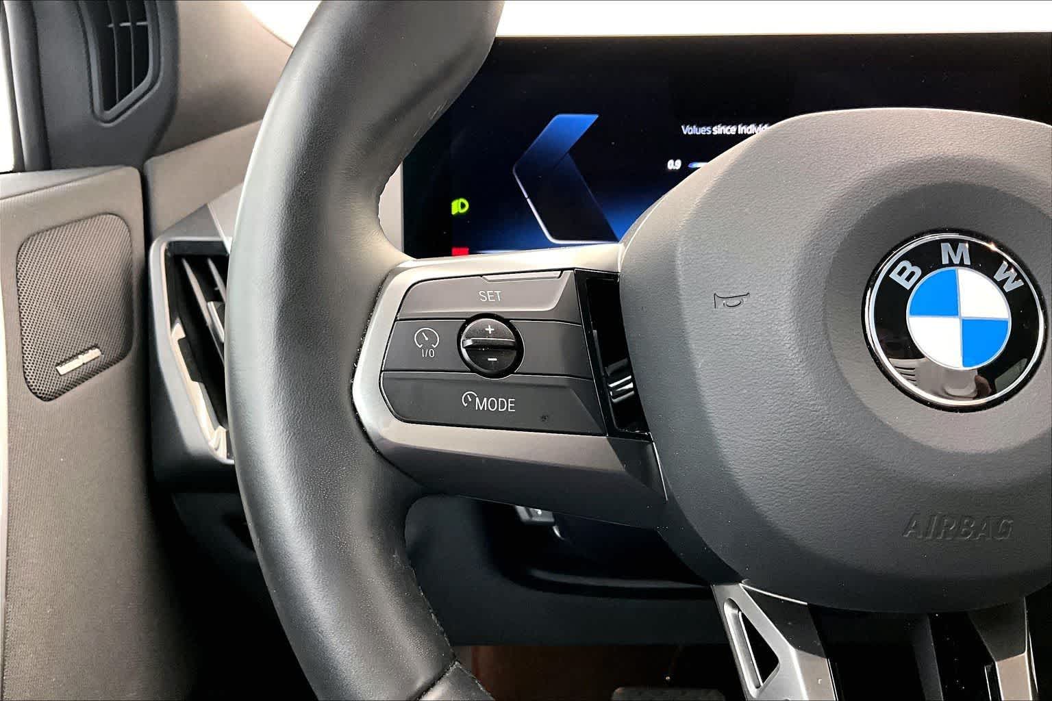 2025 BMW iX xDrive50