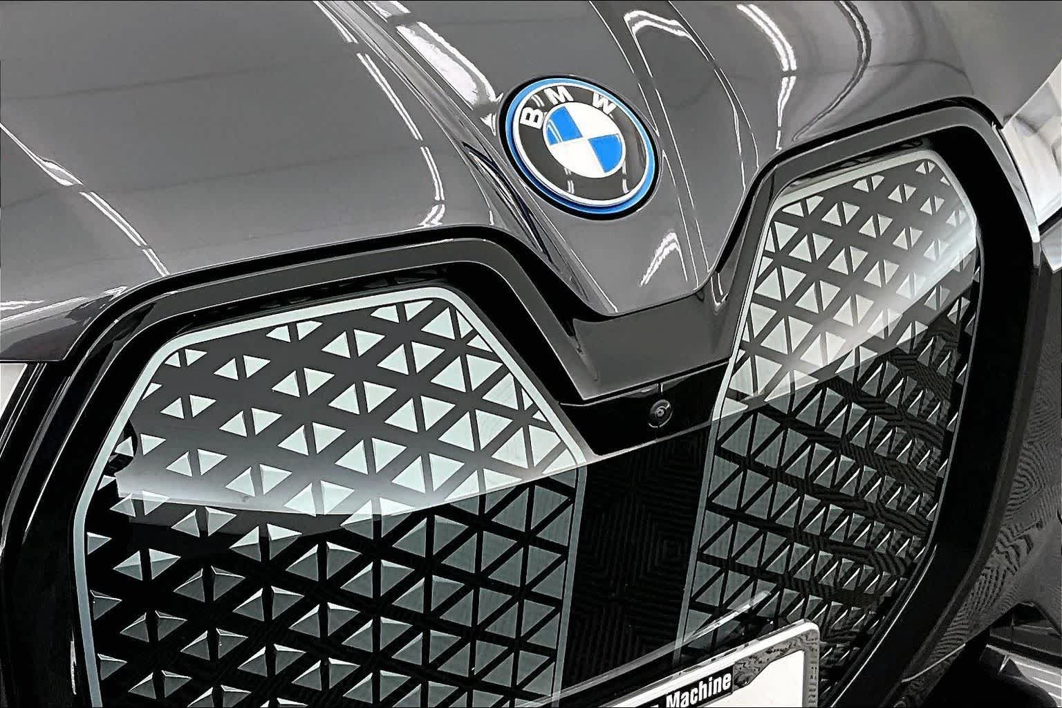 2025 BMW iX xDrive50