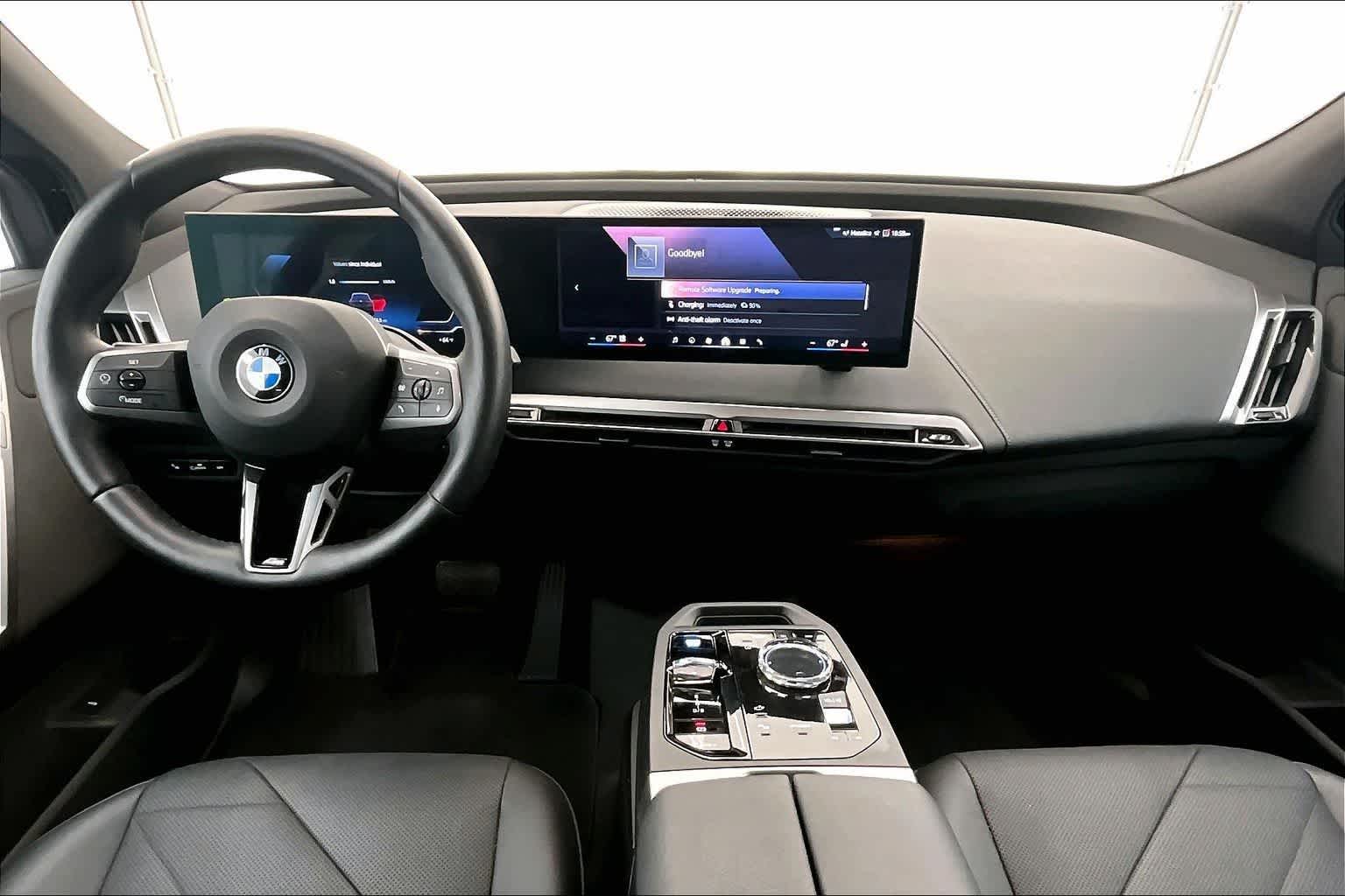 2025 BMW iX xDrive50