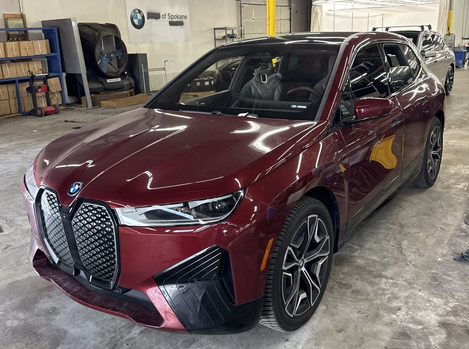 2024 BMW iX xDrive50's photo