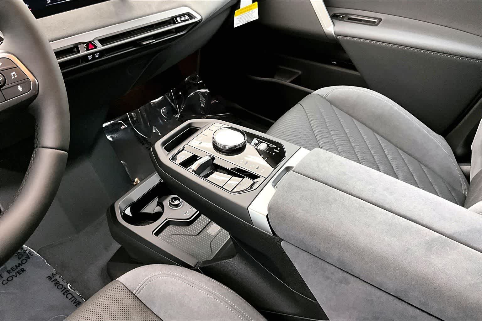 2026 BMW iX xDrive45