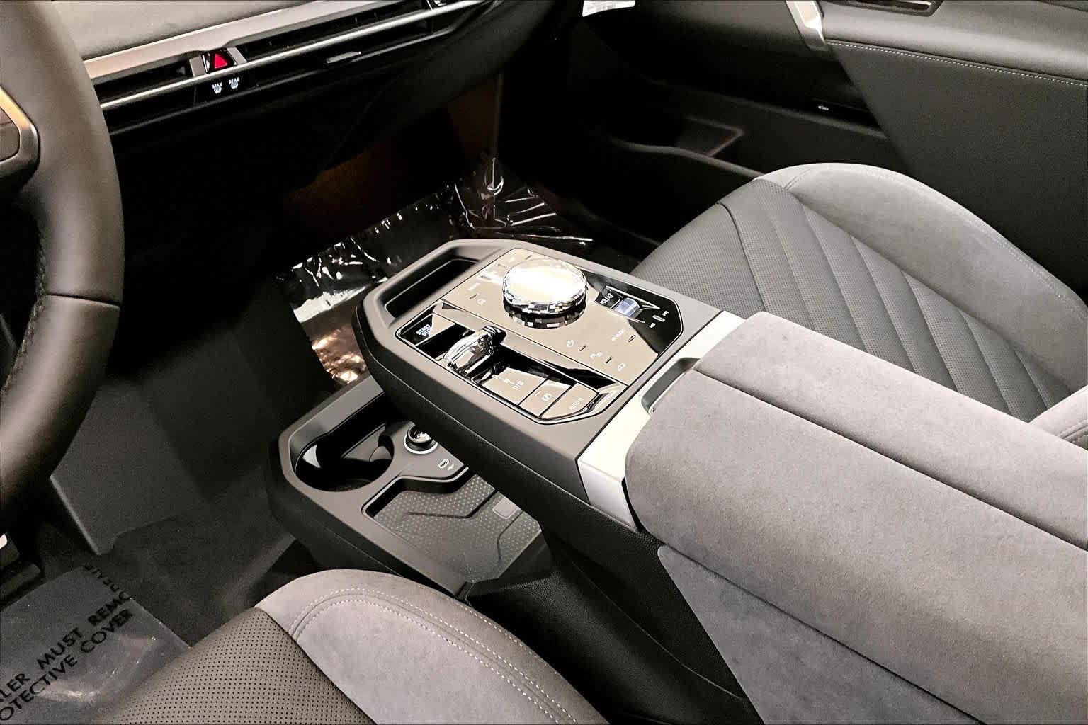 2026 BMW iX xDrive45