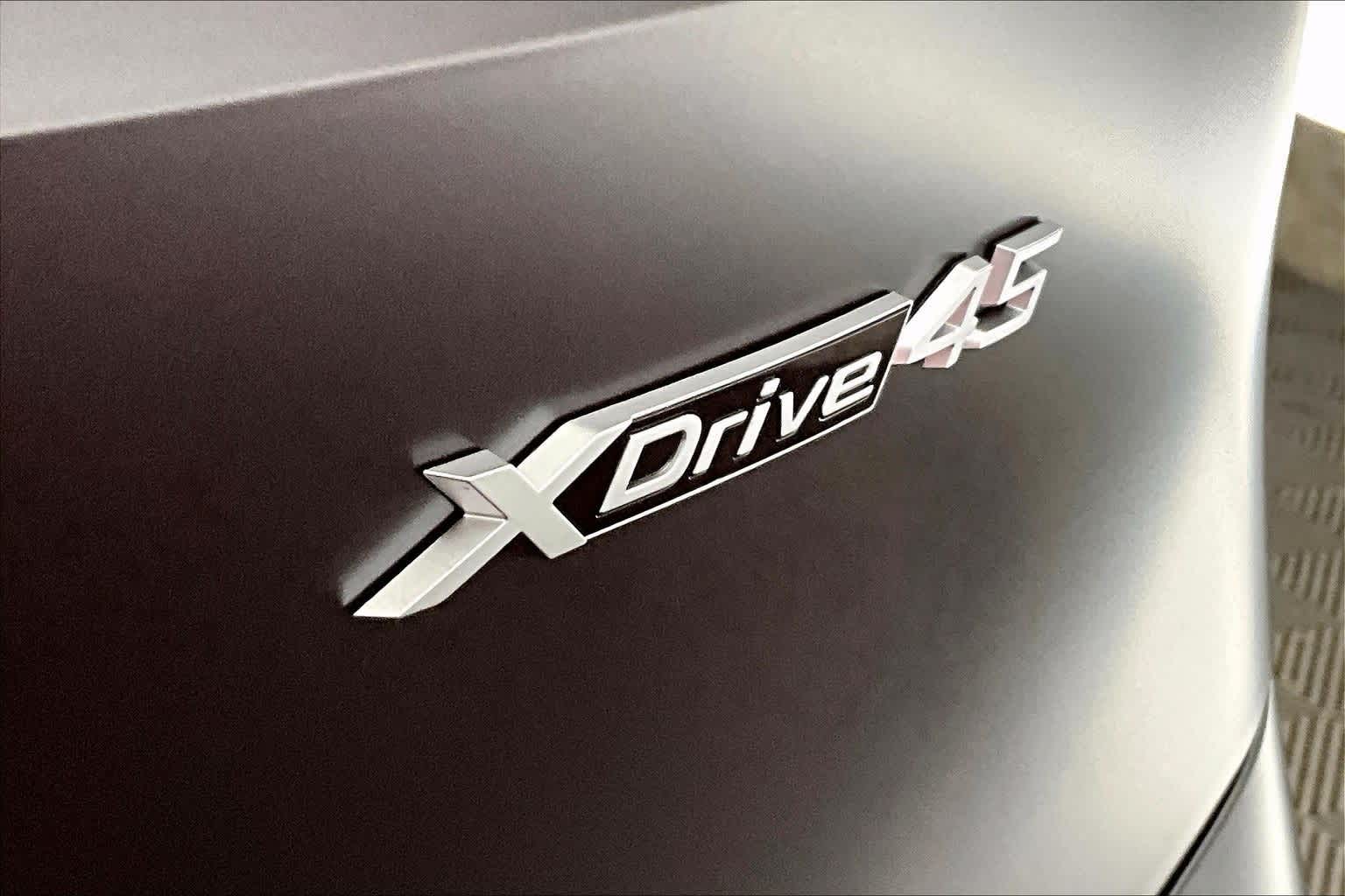 2026 BMW iX xDrive45