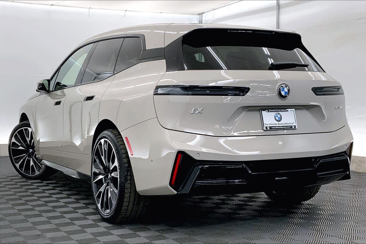 2026 BMW iX xDrive45