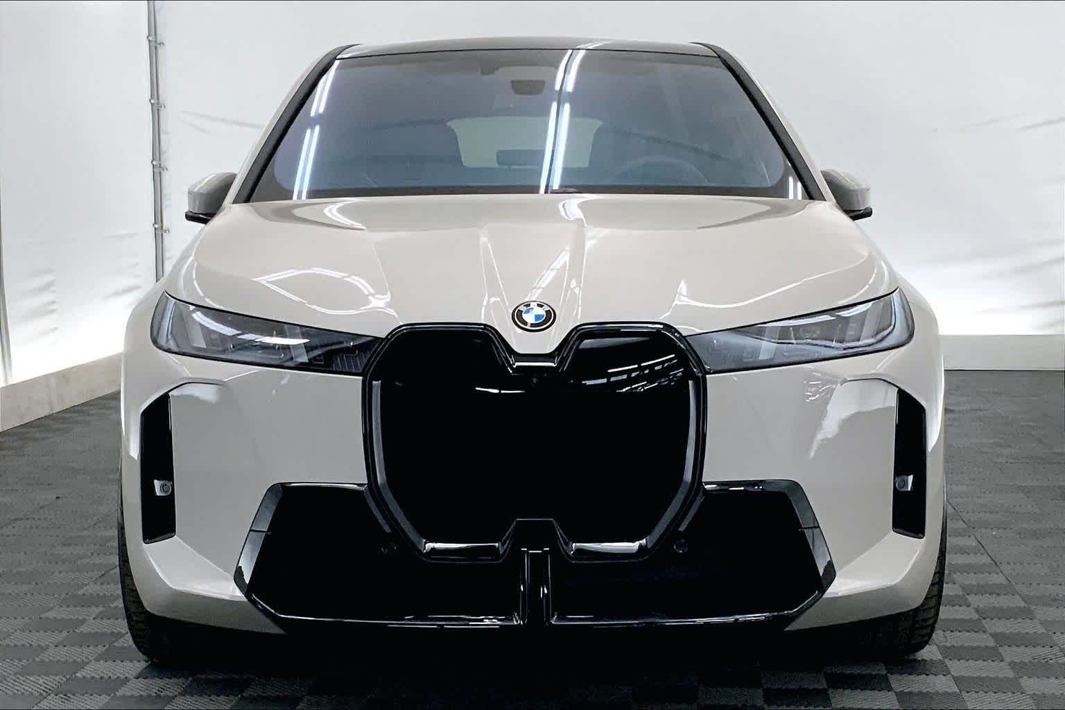 2026 BMW iX xDrive45