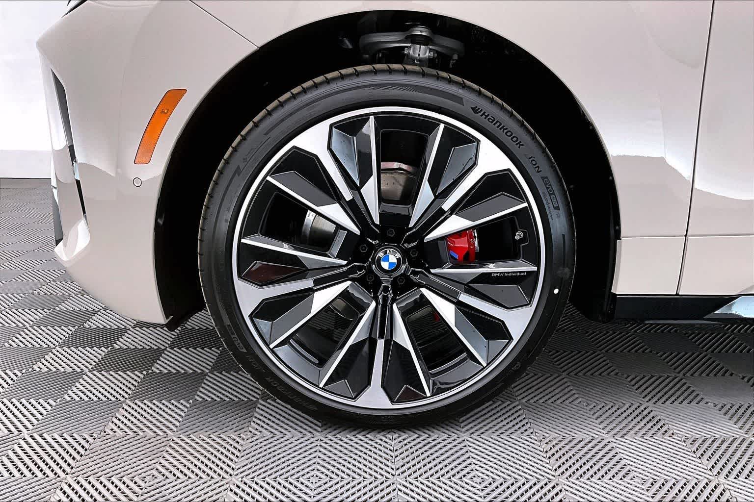 2026 BMW iX xDrive45