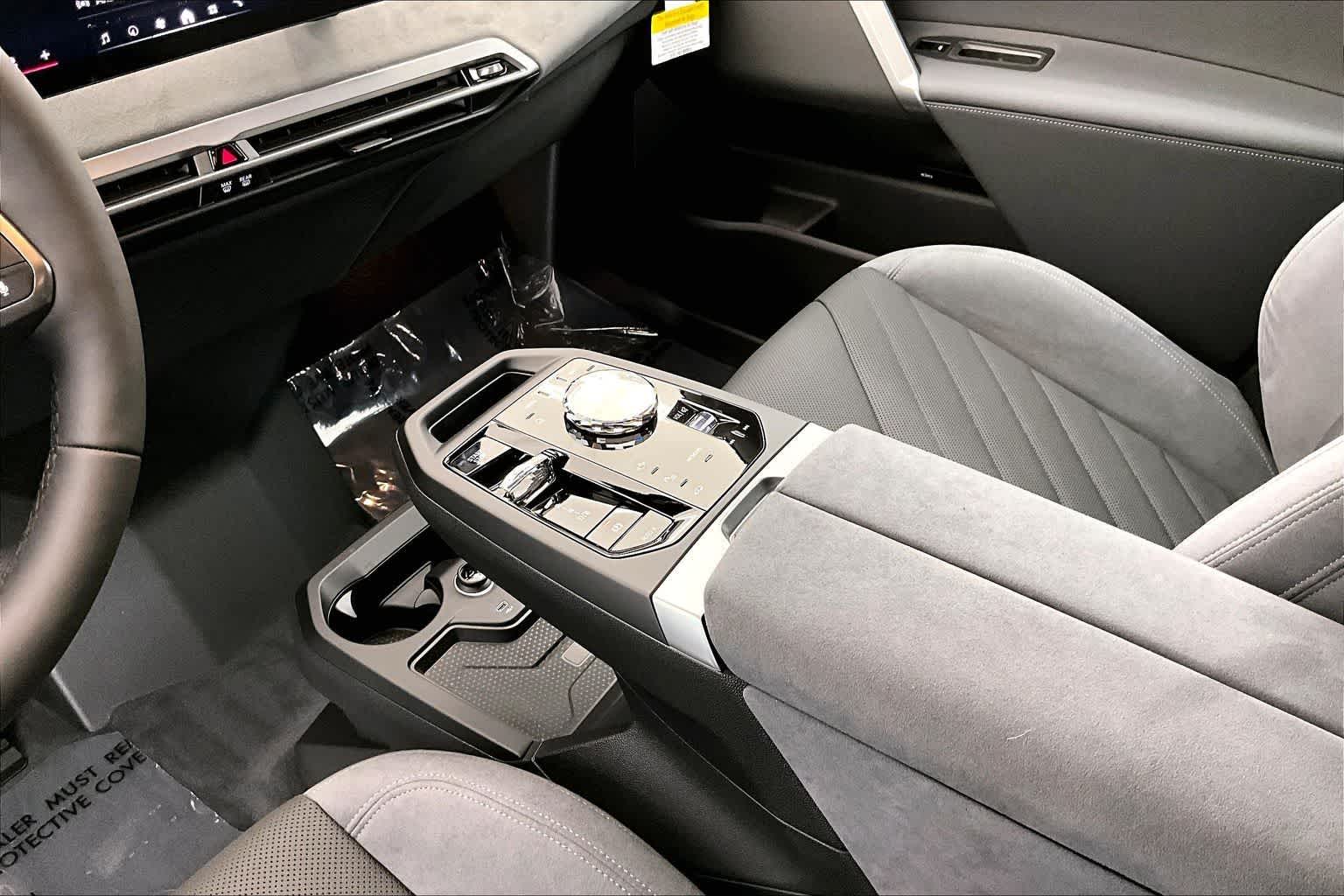 2026 BMW iX xDrive45