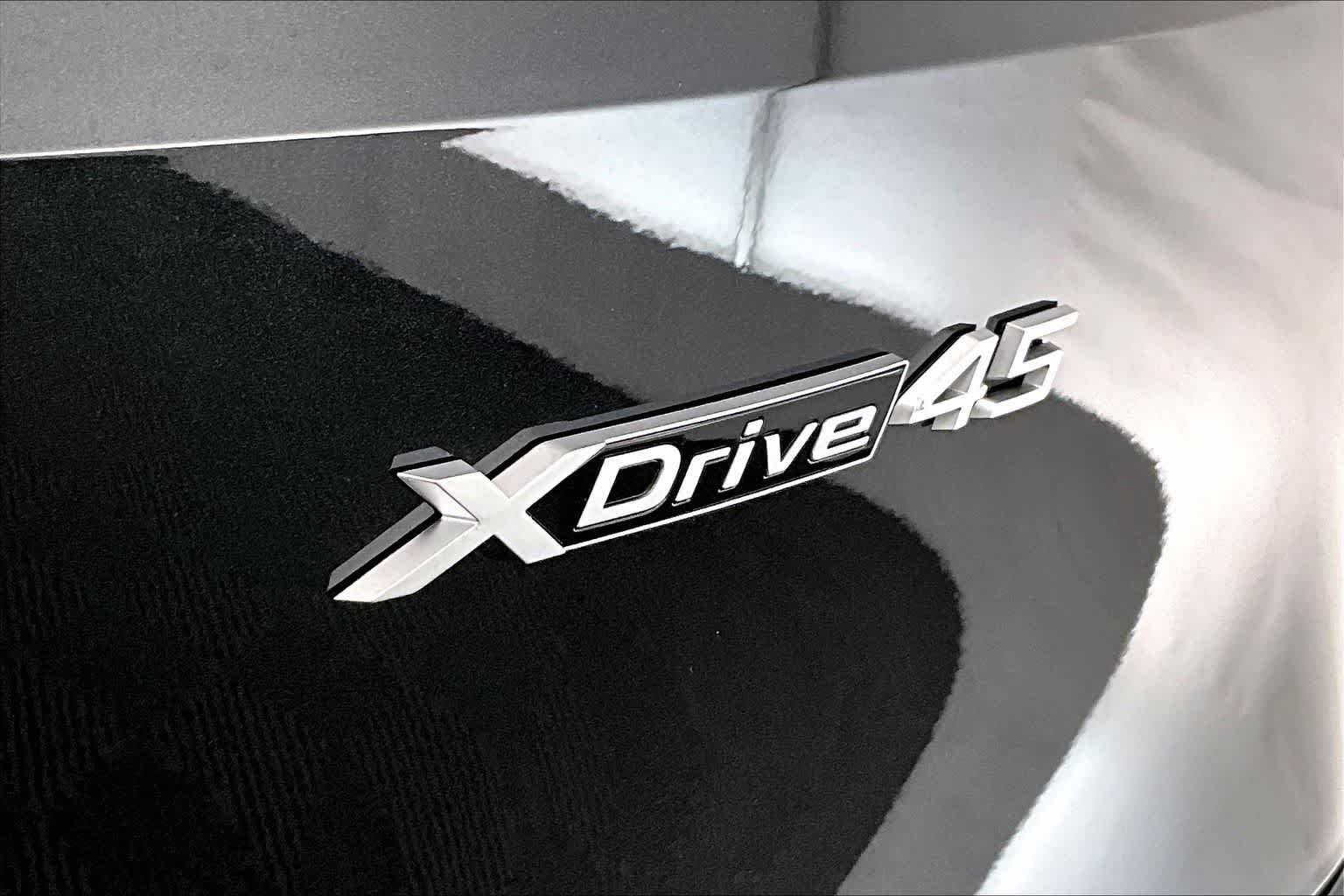 2026 BMW iX xDrive45