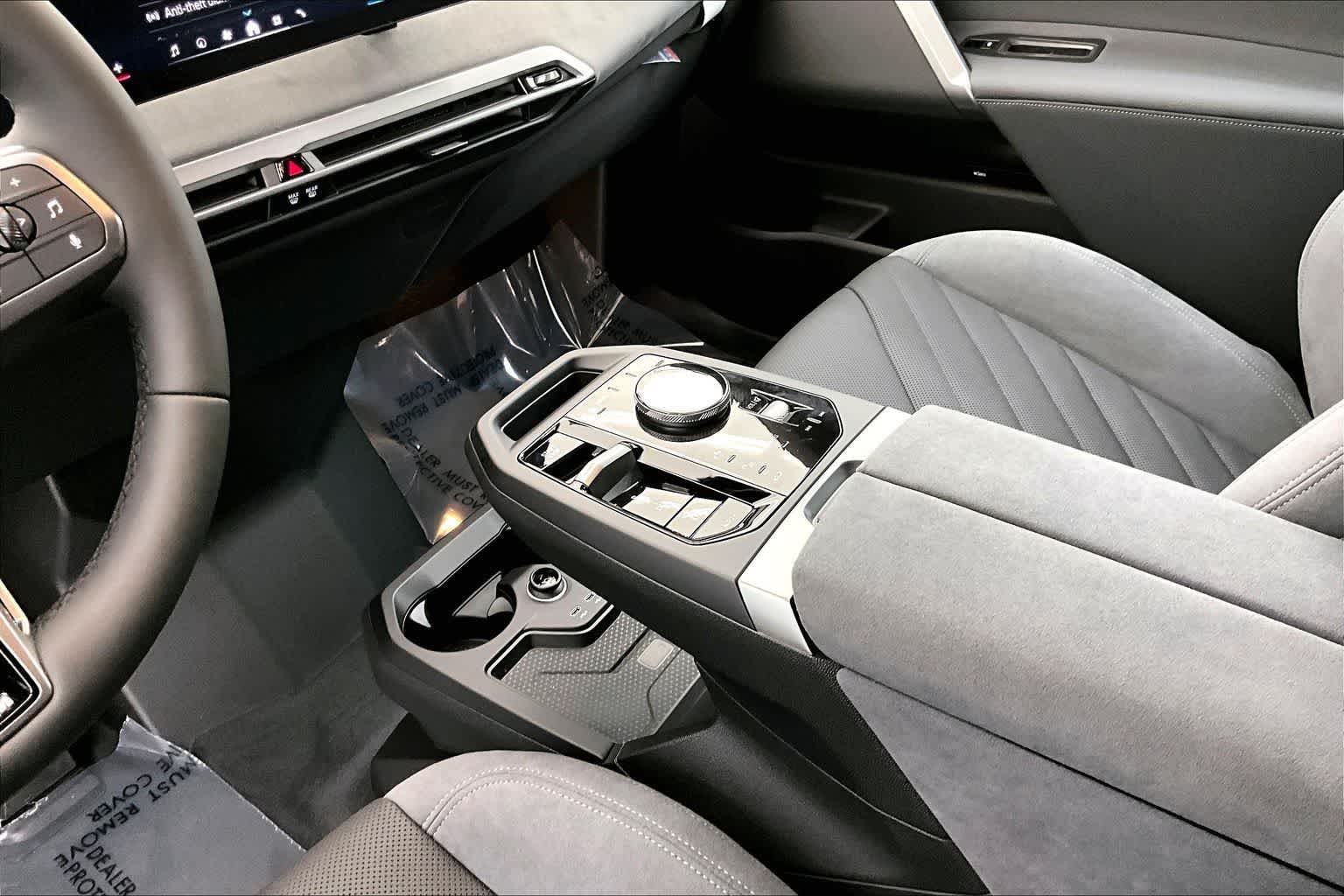 2026 BMW iX xDrive45