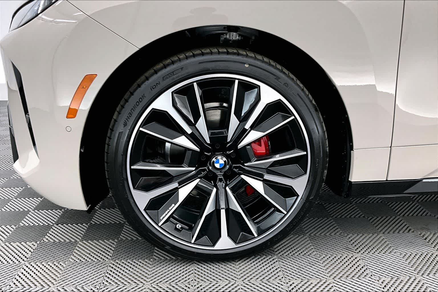 2026 BMW iX xDrive45