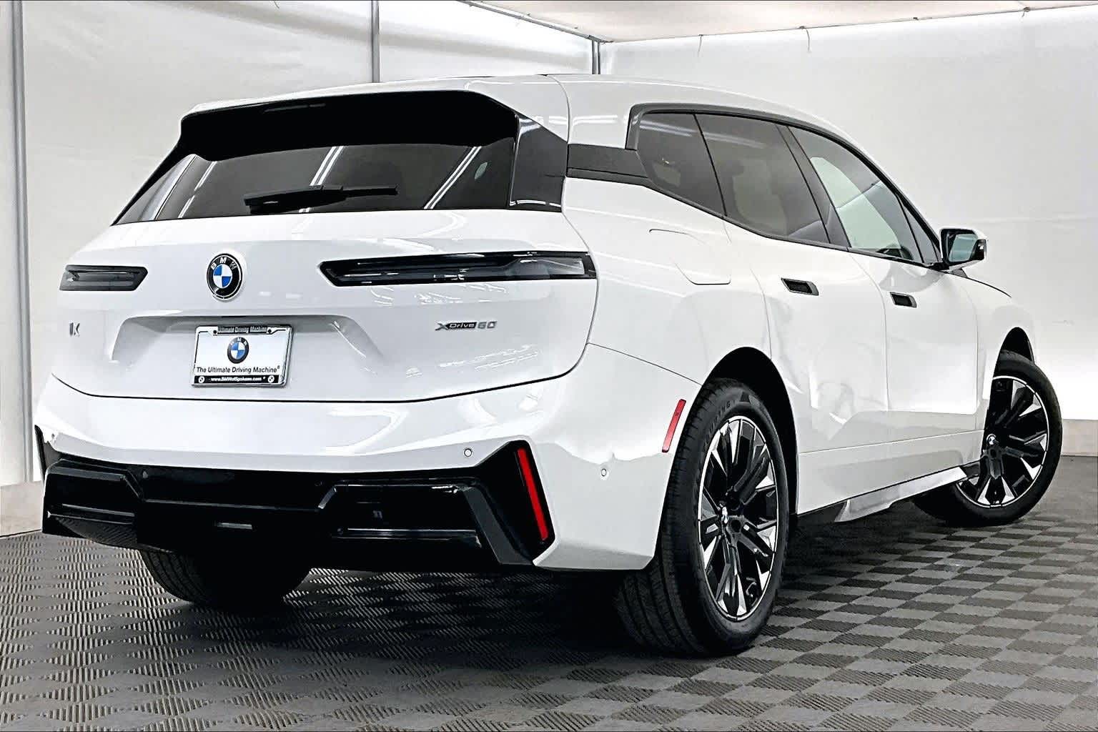 2026 BMW iX xDrive60