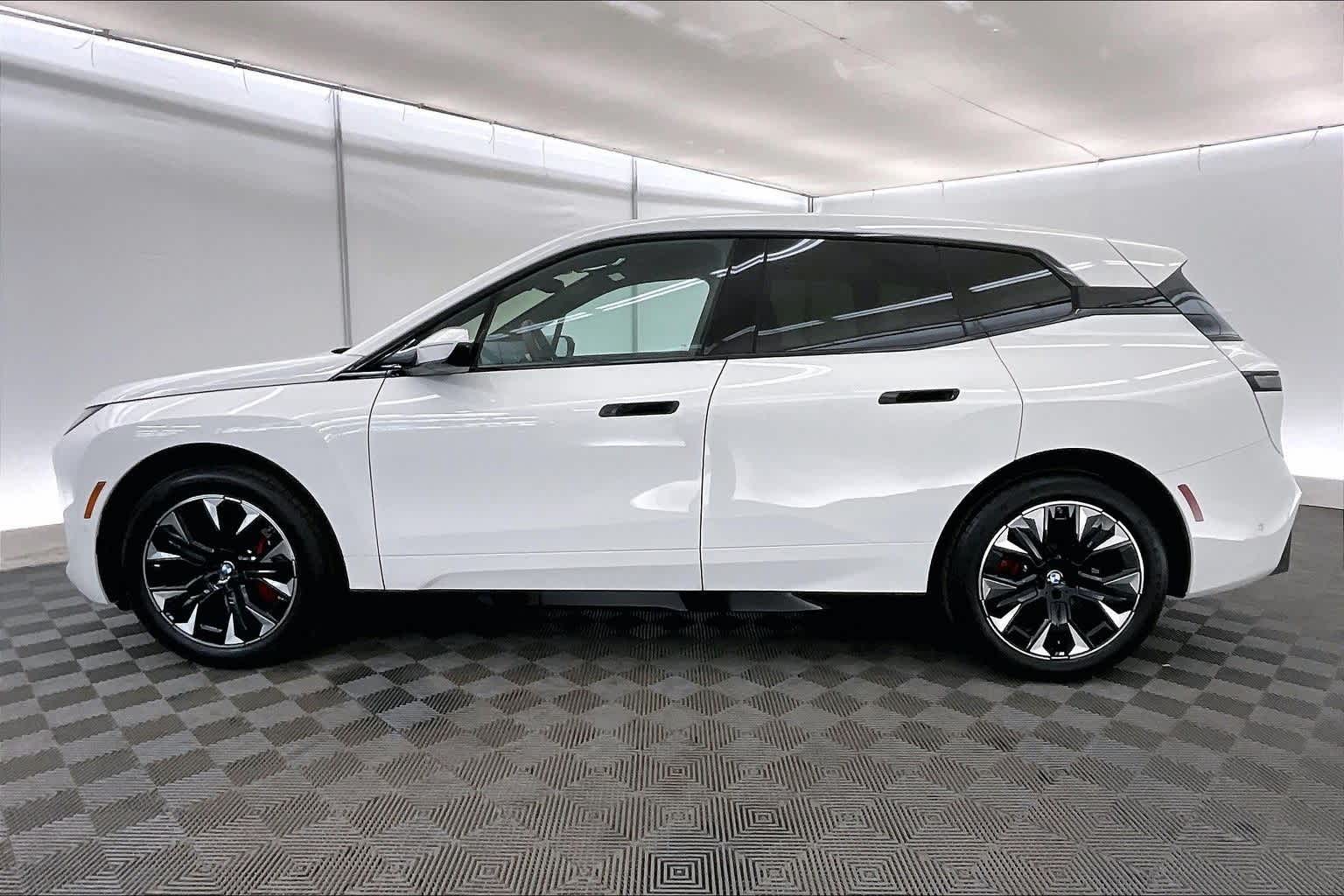 2026 BMW iX xDrive60