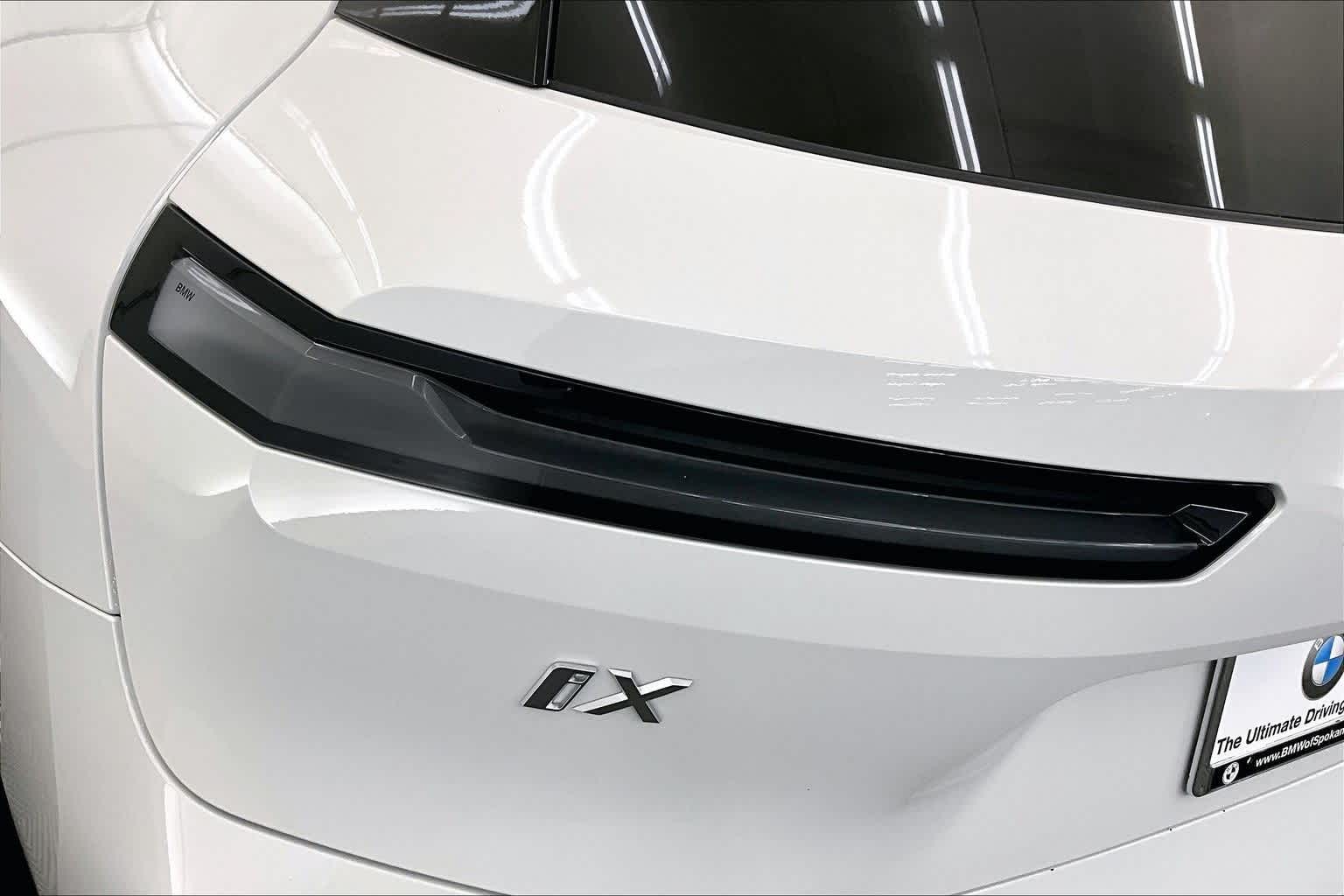 2026 BMW iX xDrive60