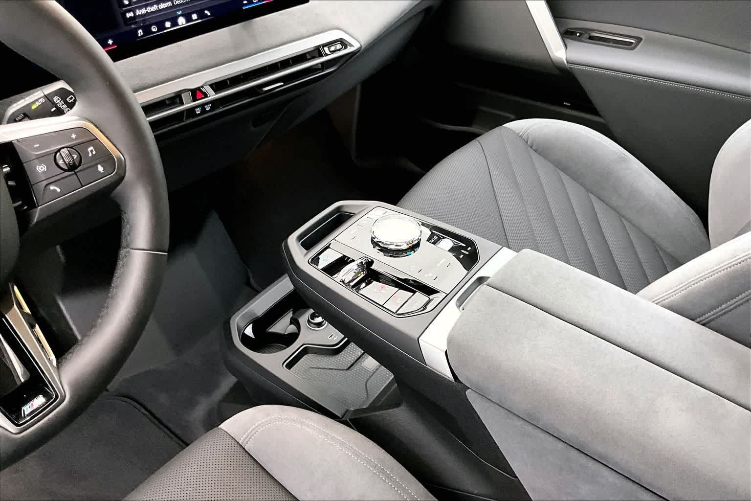 2026 BMW iX xDrive60