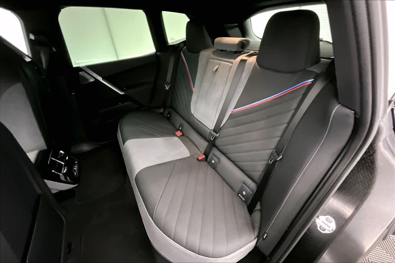 2026 BMW iX xDrive60