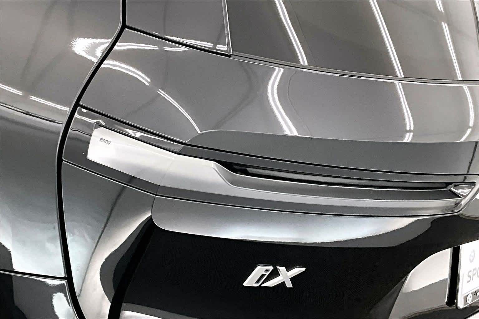 2026 BMW iX xDrive60