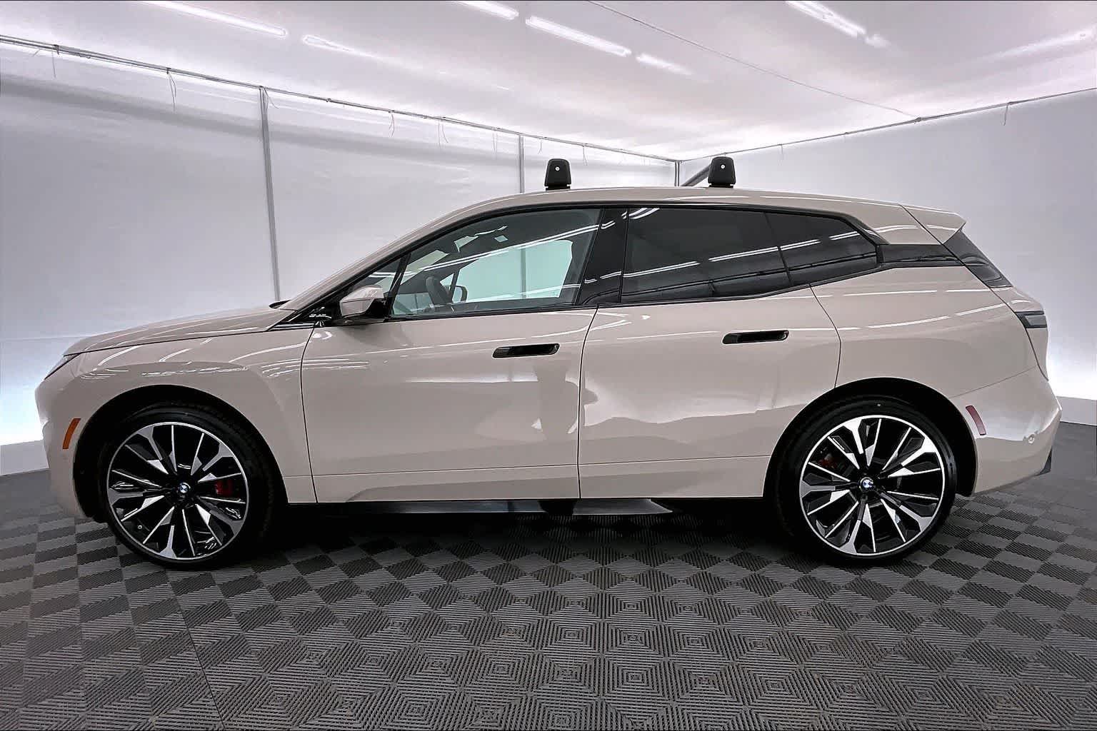 2026 BMW iX xDrive60