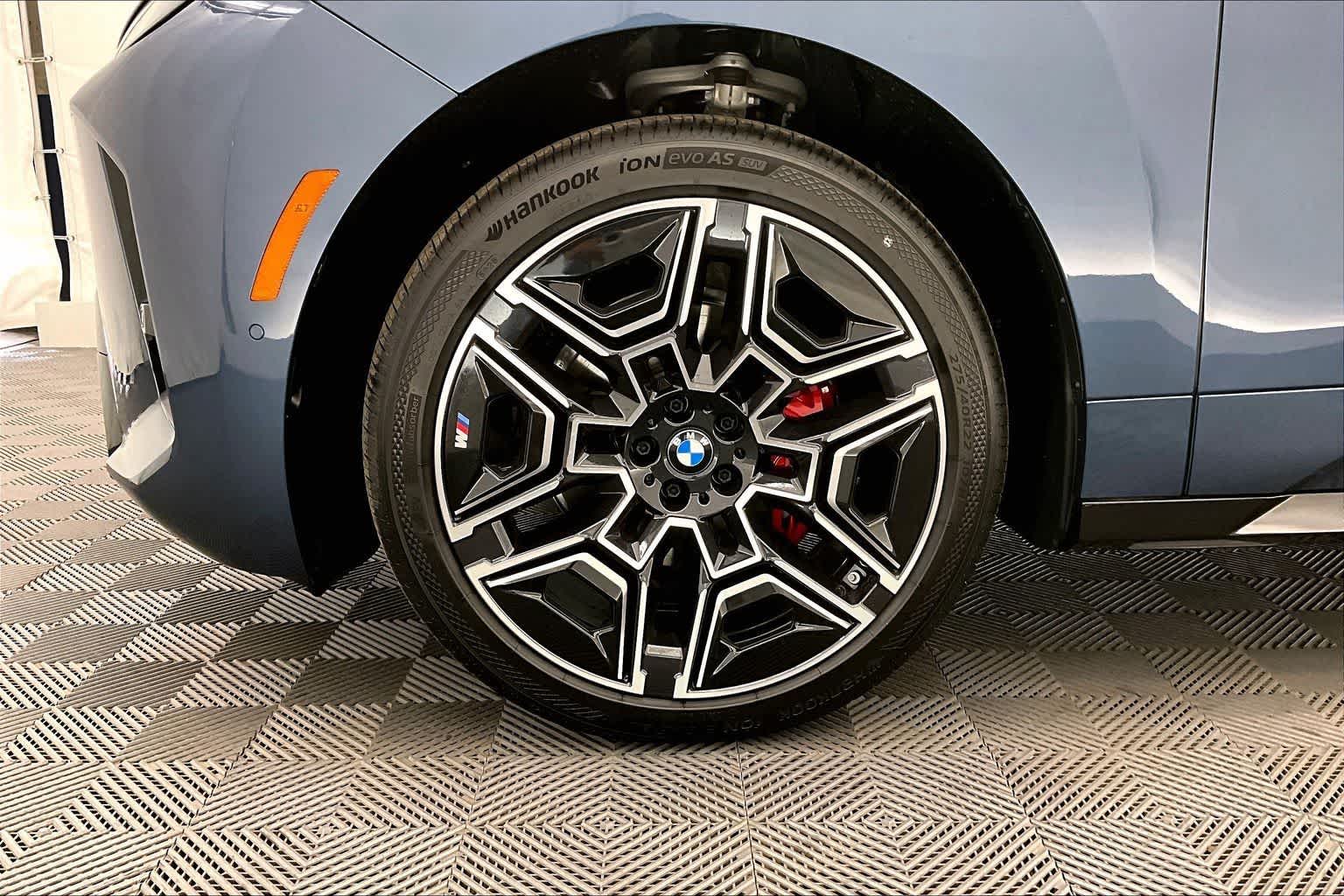 2026 BMW iX xDrive60