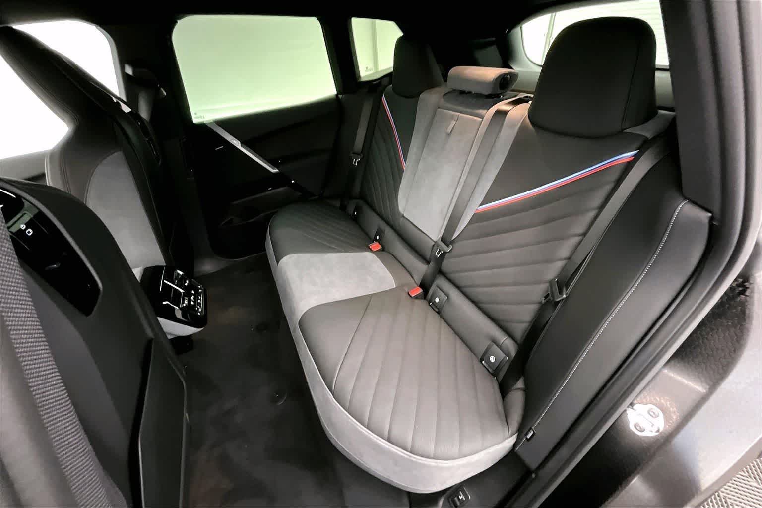 2026 BMW iX xDrive60