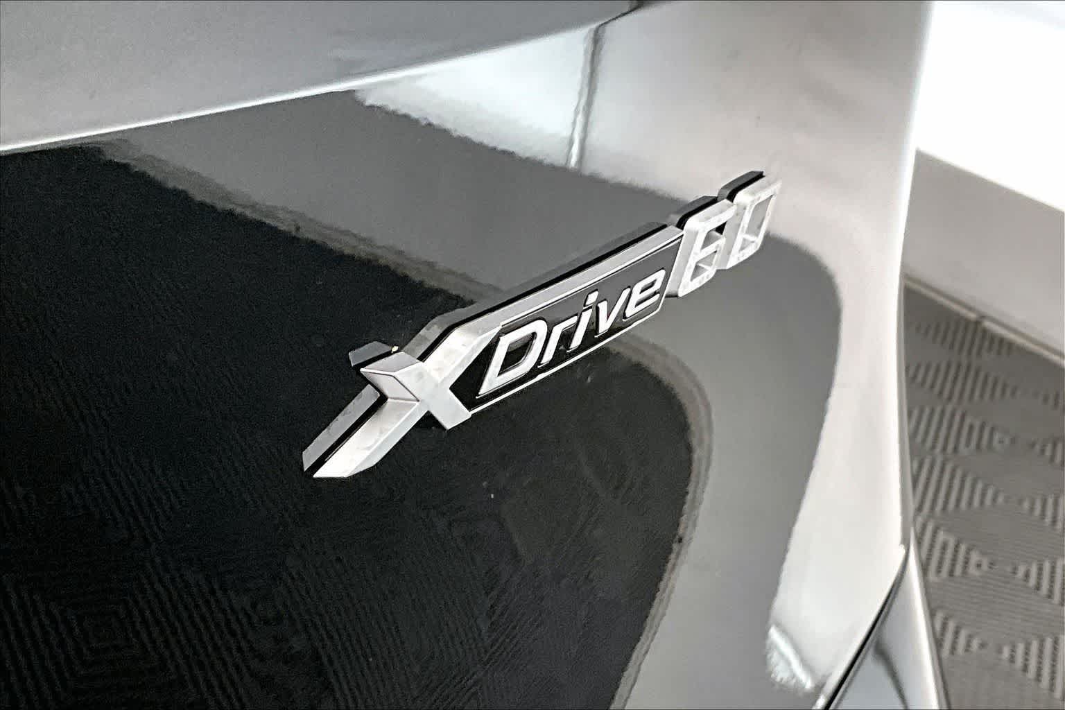 2026 BMW iX xDrive60