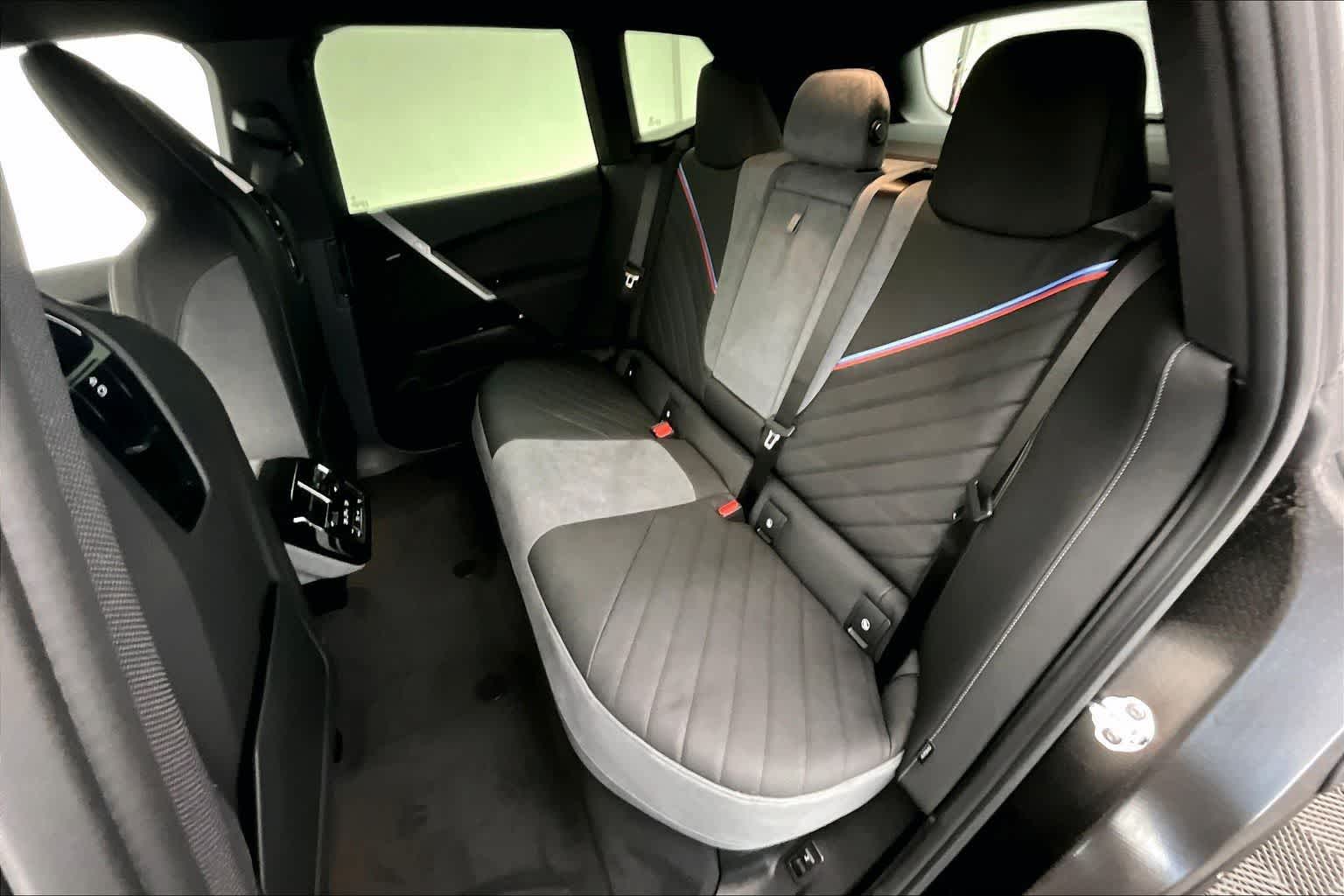 2026 BMW iX xDrive60