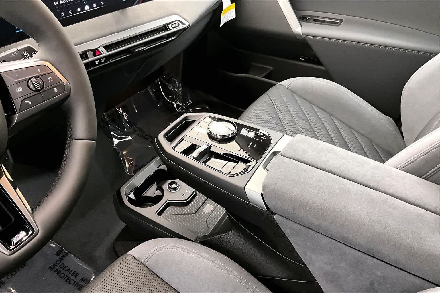 2026 BMW iX xDrive60