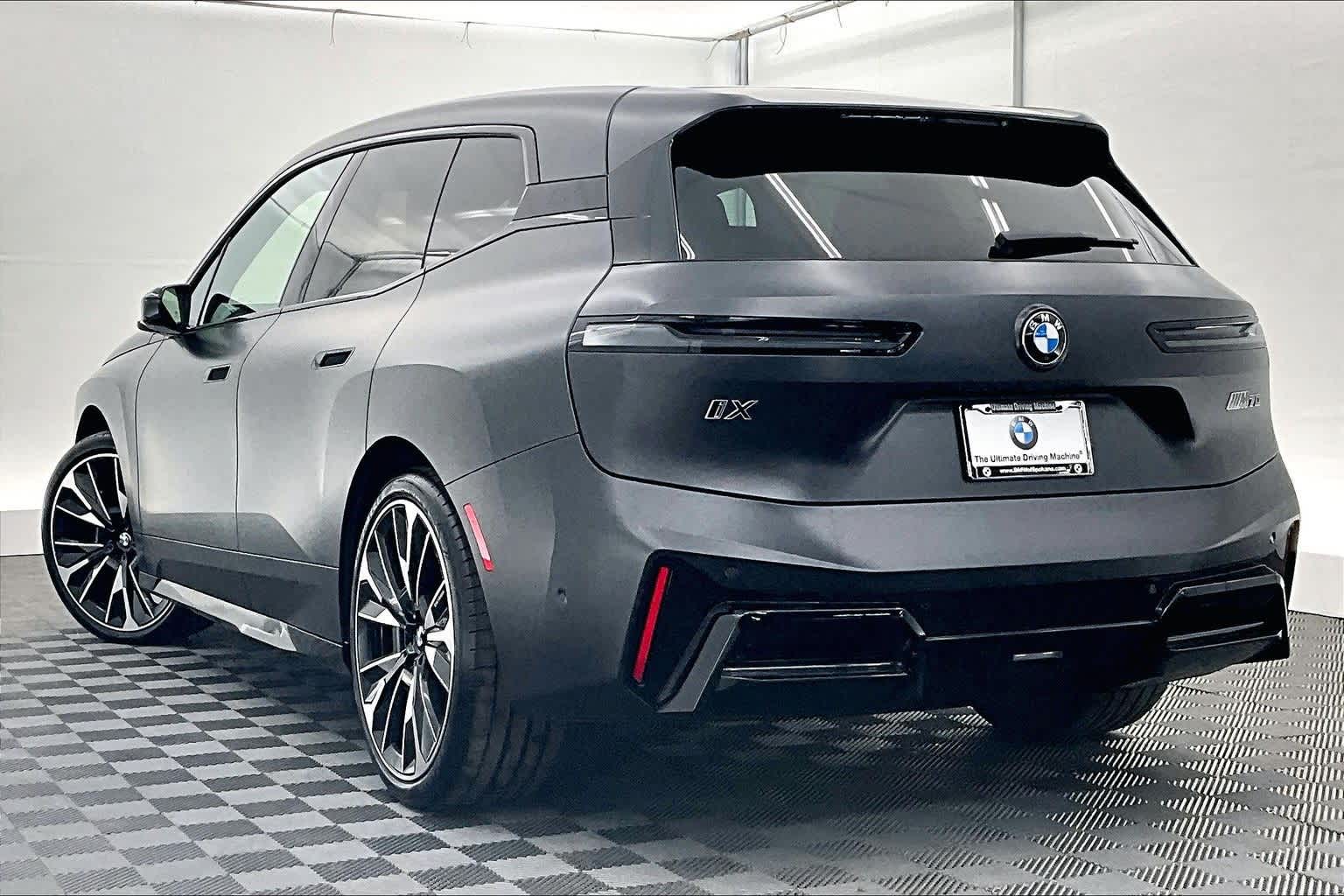 2026 BMW iX M70 M70