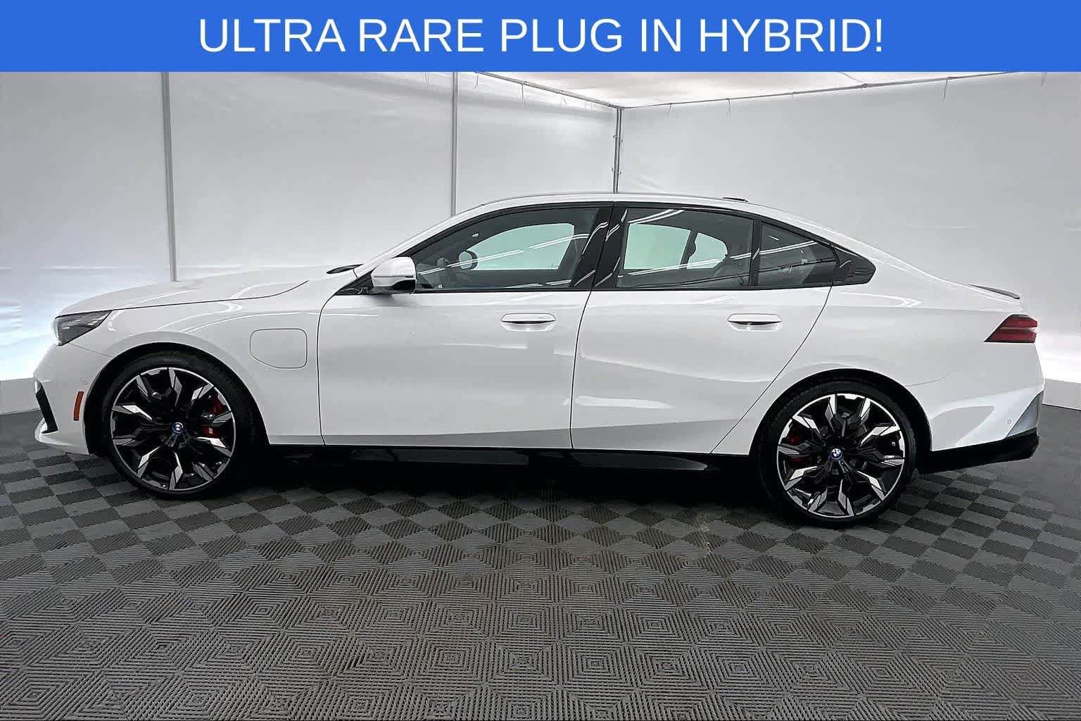 2025 BMW 550e 550e xDrive