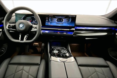 2025 BMW 5 Series 550e xDrive