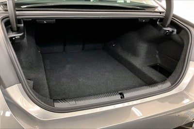 2025 BMW 5 Series 550e xDrive