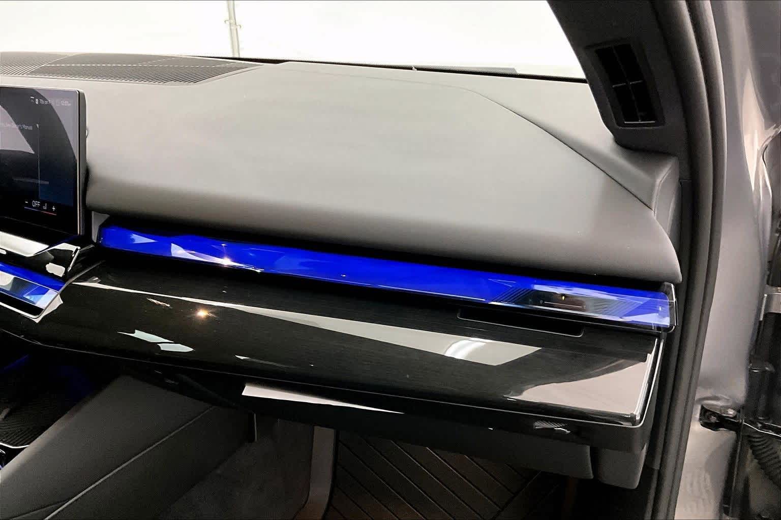 2025 BMW 5 Series 550e xDrive