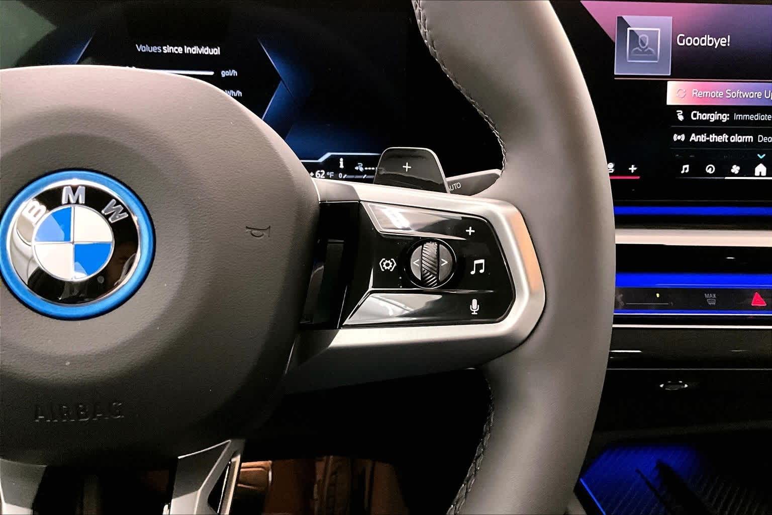 2025 BMW 5 Series 550e xDrive