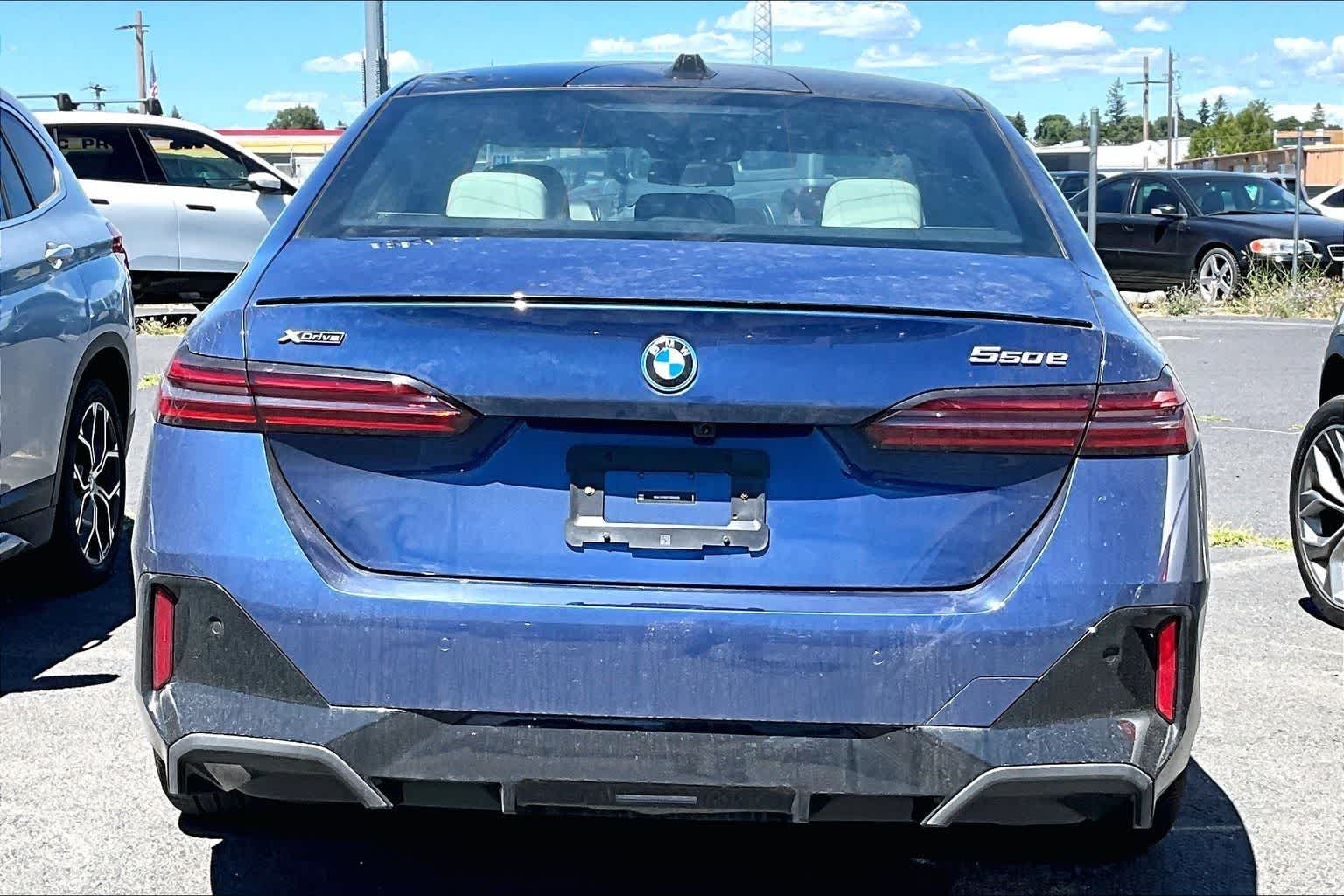 2026 BMW 550e 550e xDrive
