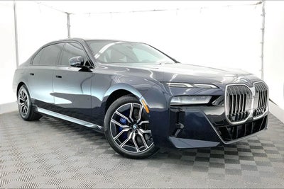 2023 BMW 740i 740i