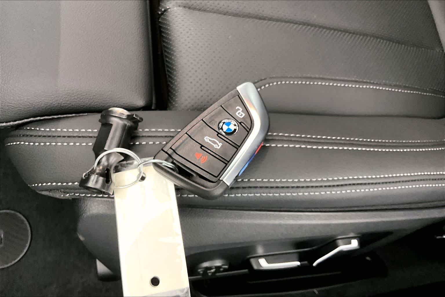 2026 BMW 330i 330i xDrive