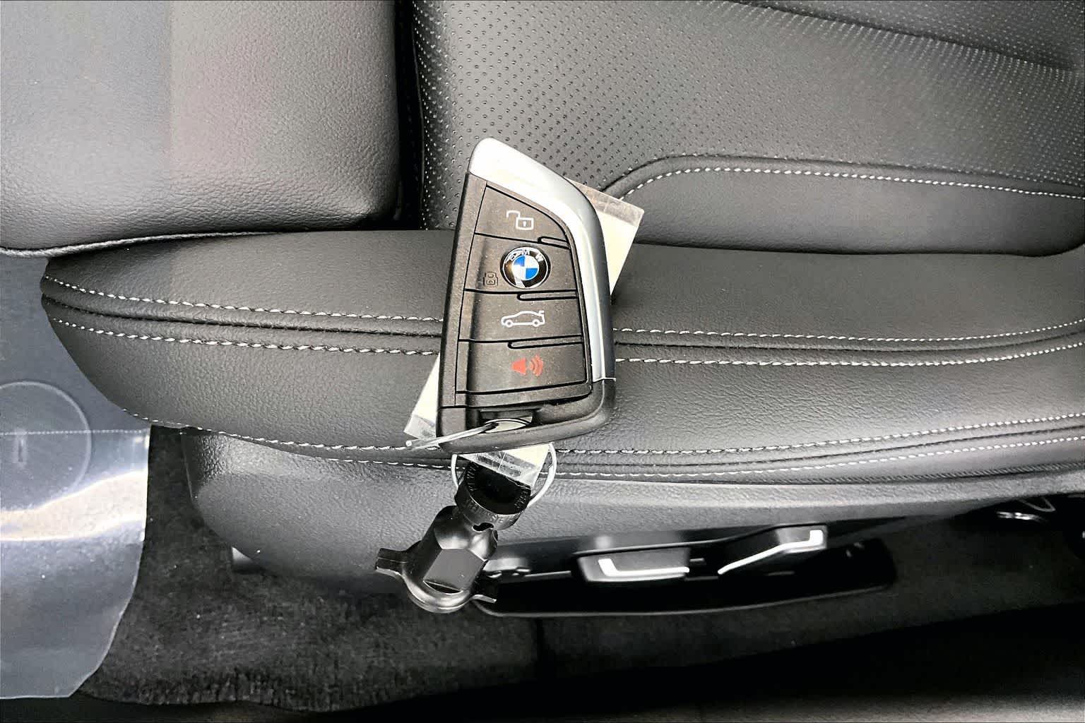 2026 BMW 330i 330i xDrive
