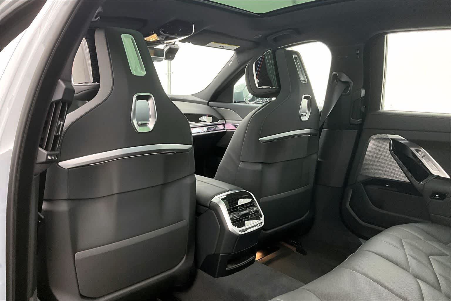 2026 BMW 750e 750e xDrive