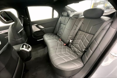 2026 BMW 750e 750e xDrive