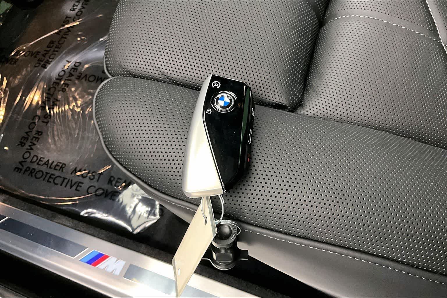 2026 BMW 750e 750e xDrive