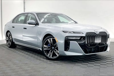 2026 BMW 750e 750e xDrive