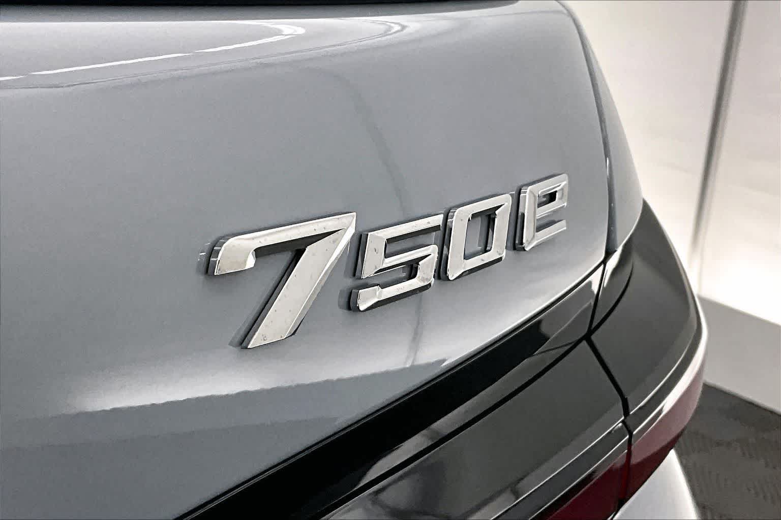 2026 BMW 750e 750e xDrive