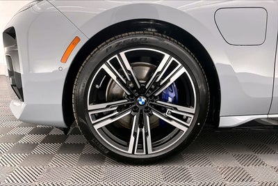 2026 BMW 750e 750e xDrive