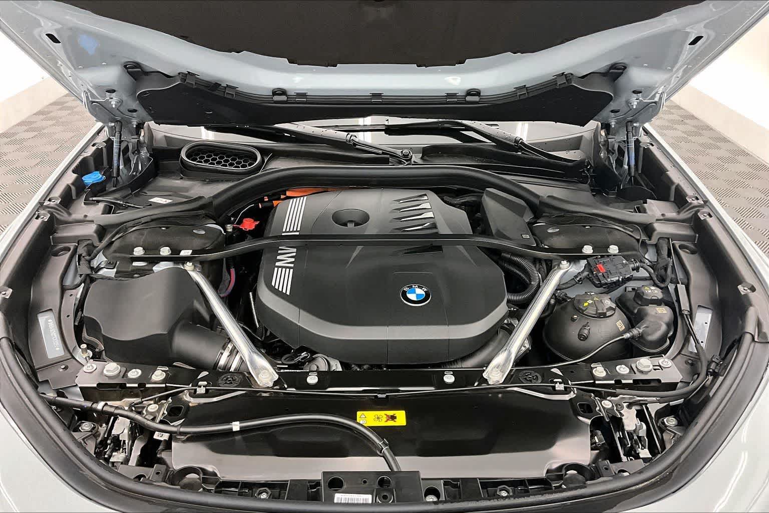 2026 BMW 750e 750e xDrive