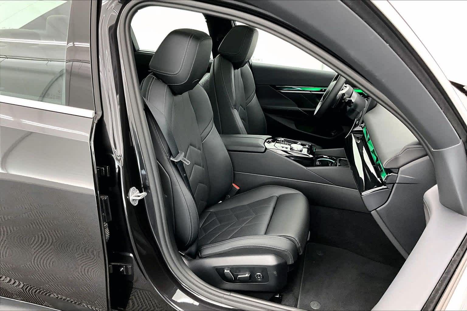2026 BMW 540i 540i xDrive