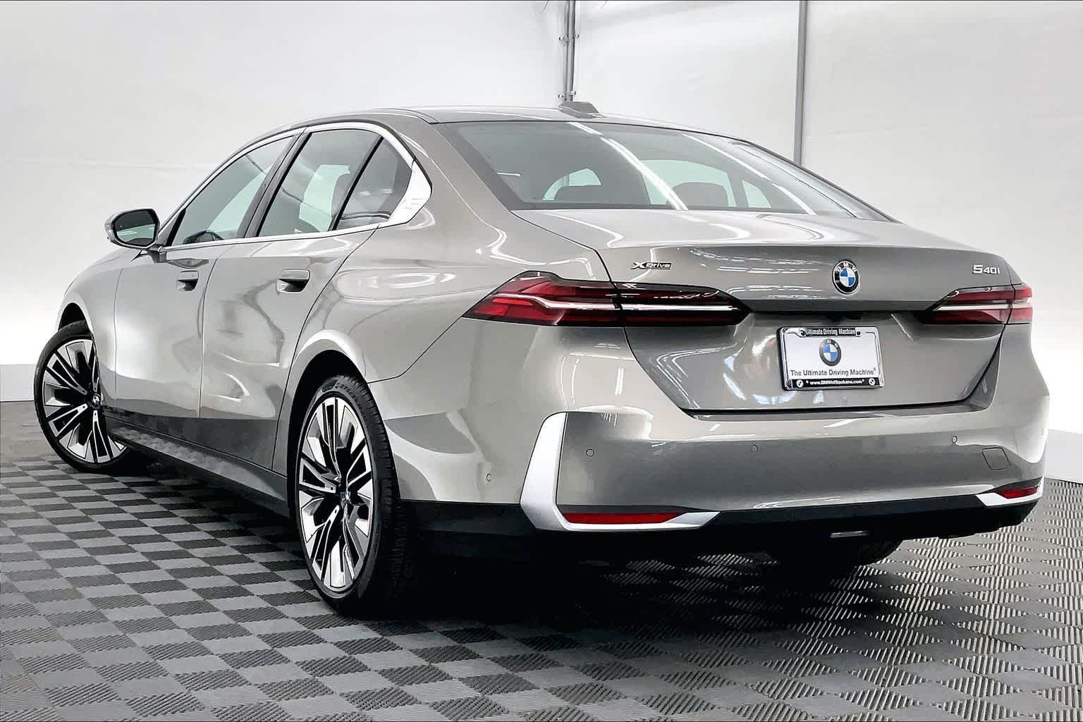 2026 BMW 540i 540i xDrive