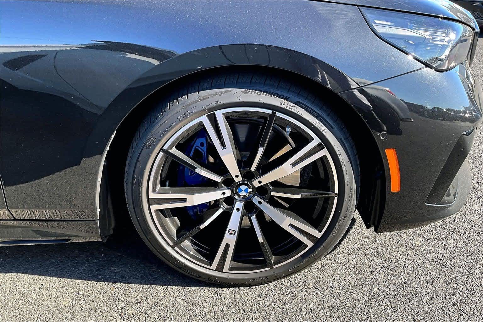 2025 BMW 540i 540i xDrive