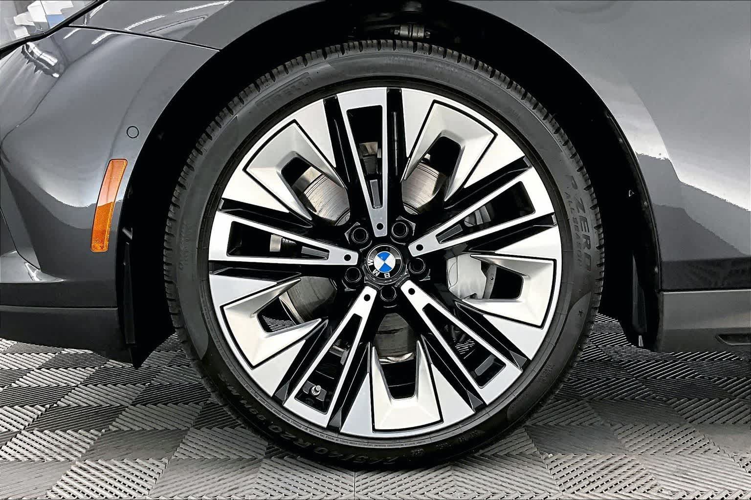 2026 BMW 540i 540i xDrive